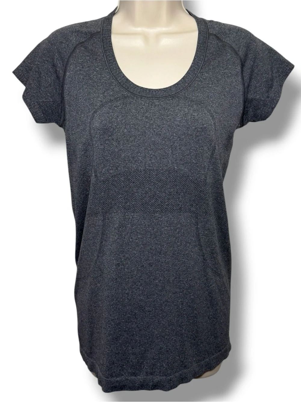 Lululemon Women’s Swiftly Tech Short Sleeve Scoop Tee Heathered Black Size 8
